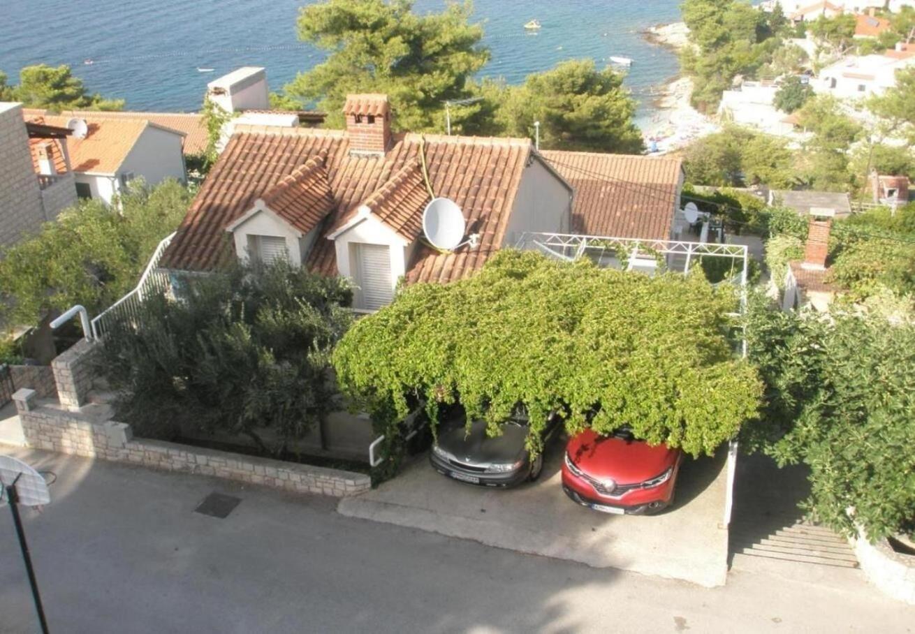 Apartments Damir - 80 M From Beach Postira Exterior photo